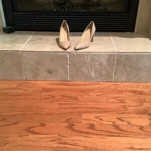 Ivanka Trump Cream Heels Classic Pointed-Toe Pumps